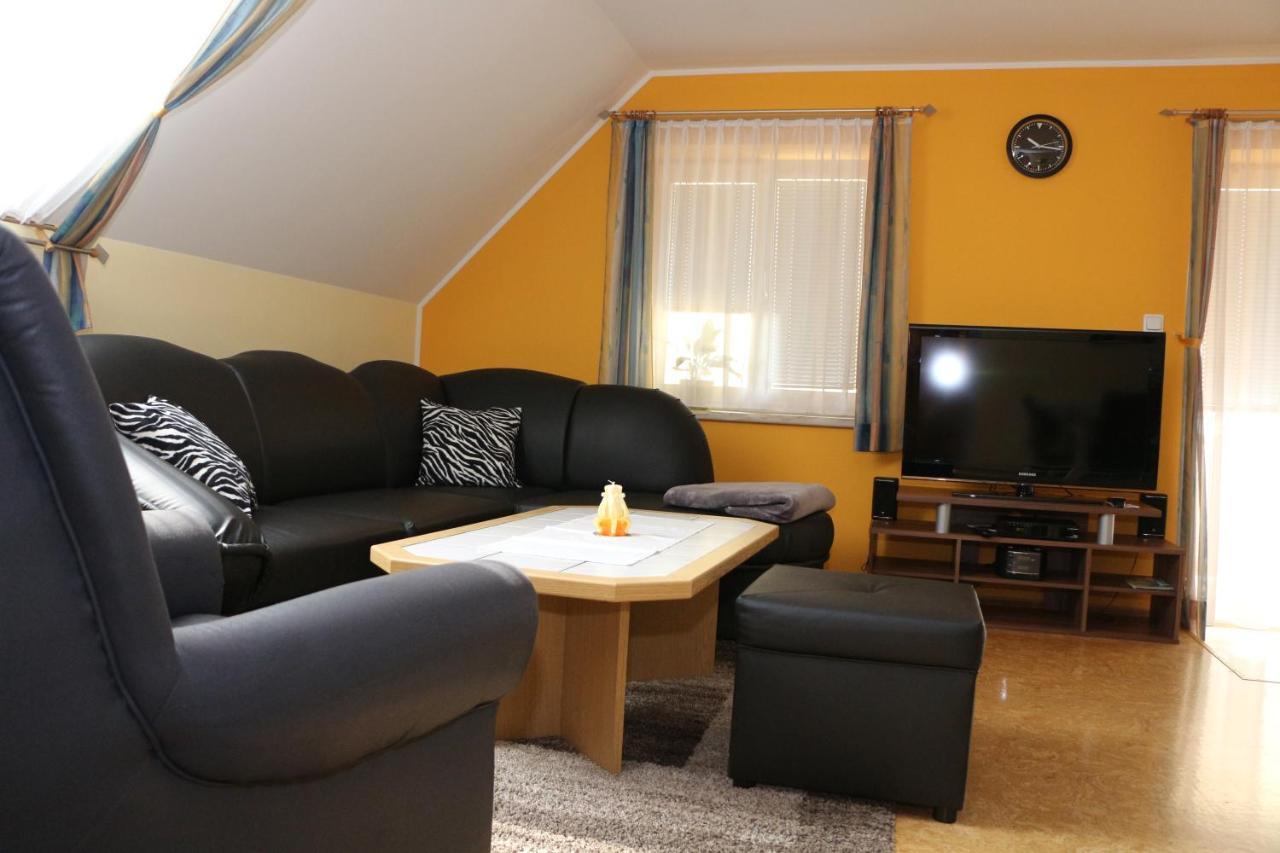 Ferienwohnung Moni Geiseldorf Esterno foto