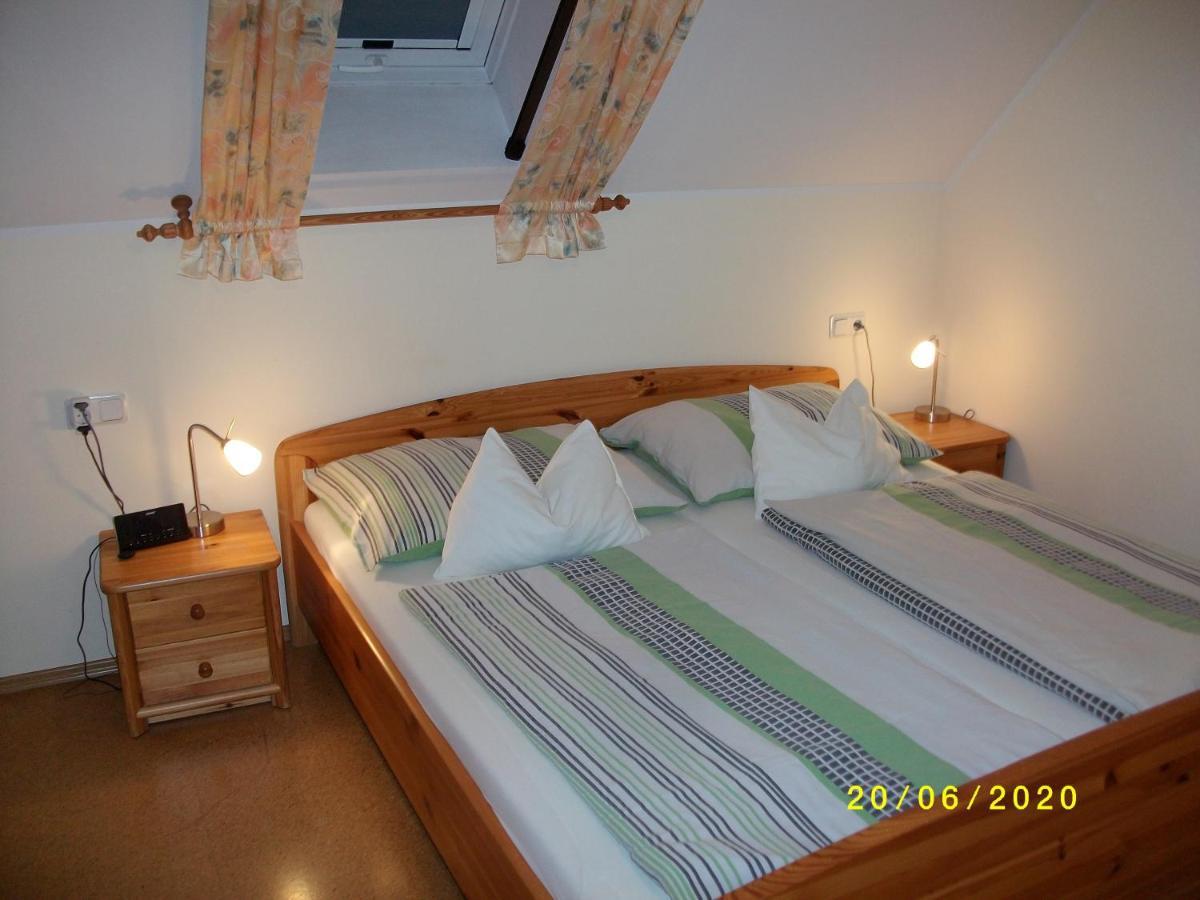 Ferienwohnung Moni Geiseldorf Esterno foto